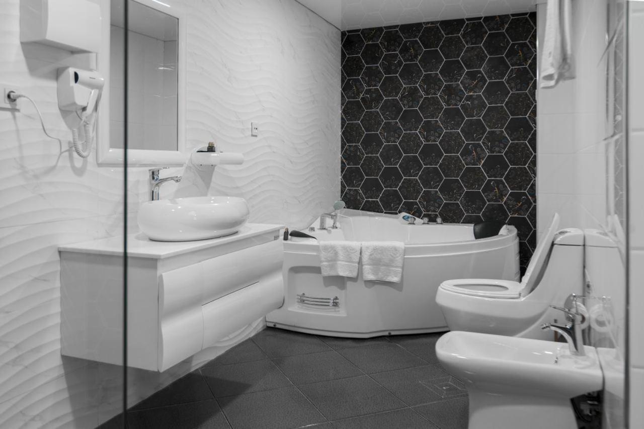 Hotel Shedevr Plaza Namangan Zewnętrze zdjęcie