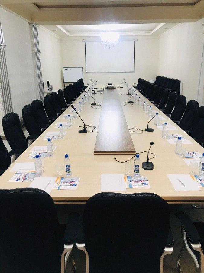 Hotel Shedevr Plaza Namangan Zewnętrze zdjęcie