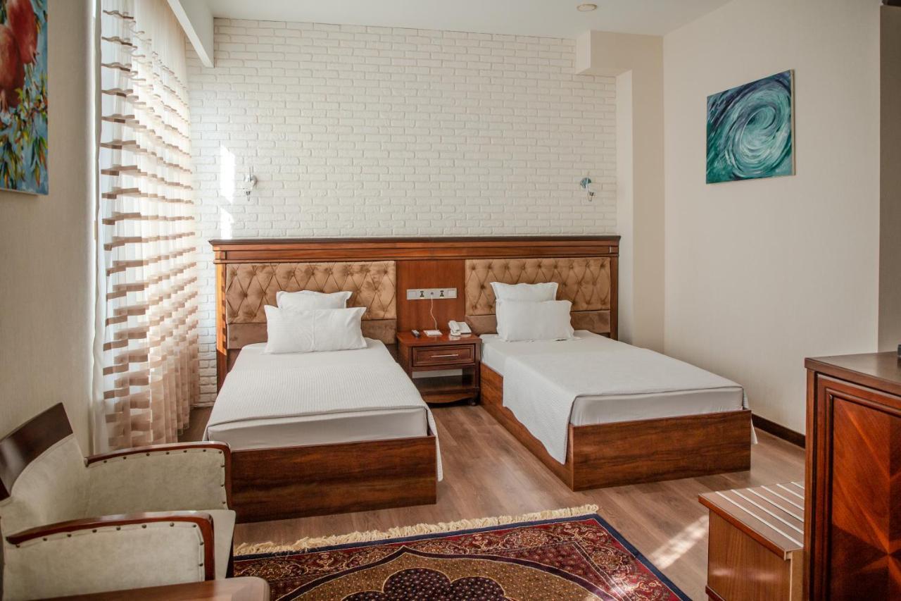 Hotel Shedevr Plaza Namangan Zewnętrze zdjęcie